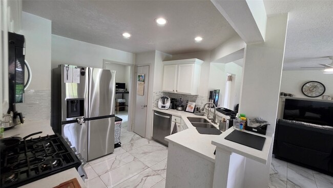 Building Photo - 23510 Stratsborough Dr