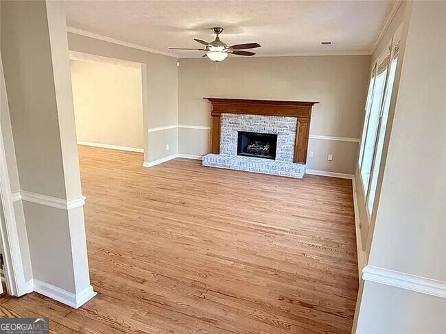 Building Photo - 343 Welton Way