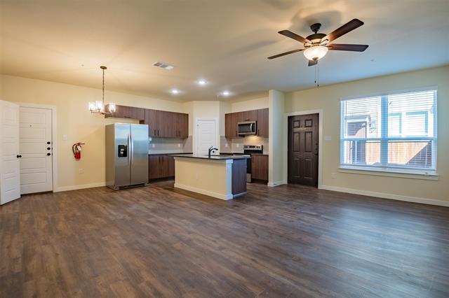 Building Photo - 713 Wheatfield Dr