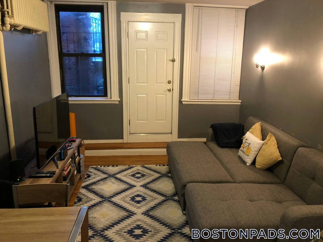 Foto principal - 583 Beacon St