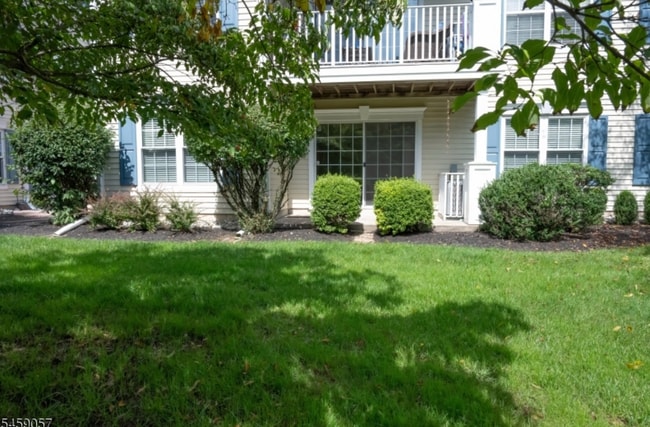 Building Photo - 128 Arbor Way