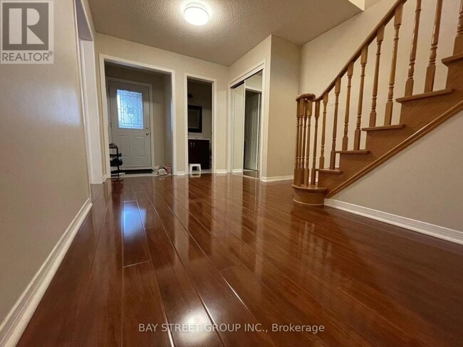 Photo du bâtiment - 4255 Wakefield Crescent