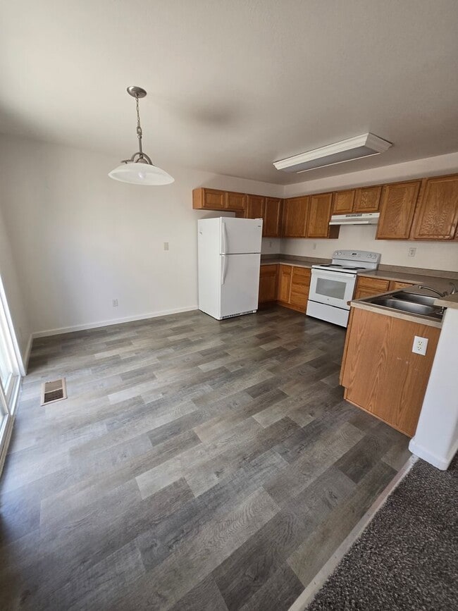 Building Photo - 141 Palmer Dr