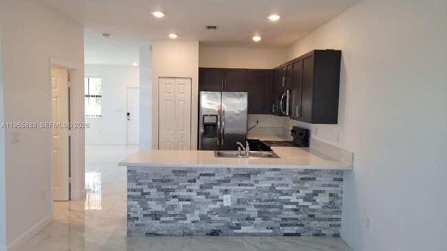 Foto del edificio - 22910 SW 127th Pl