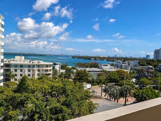 Foto del edificio - 5 Island Ave