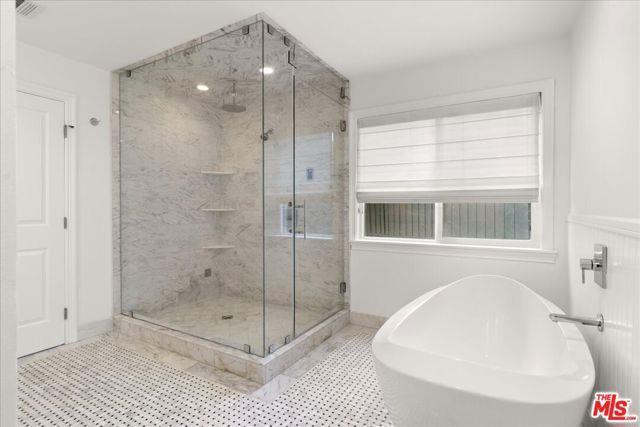 Foto del edificio - 9774 Burnley Pl