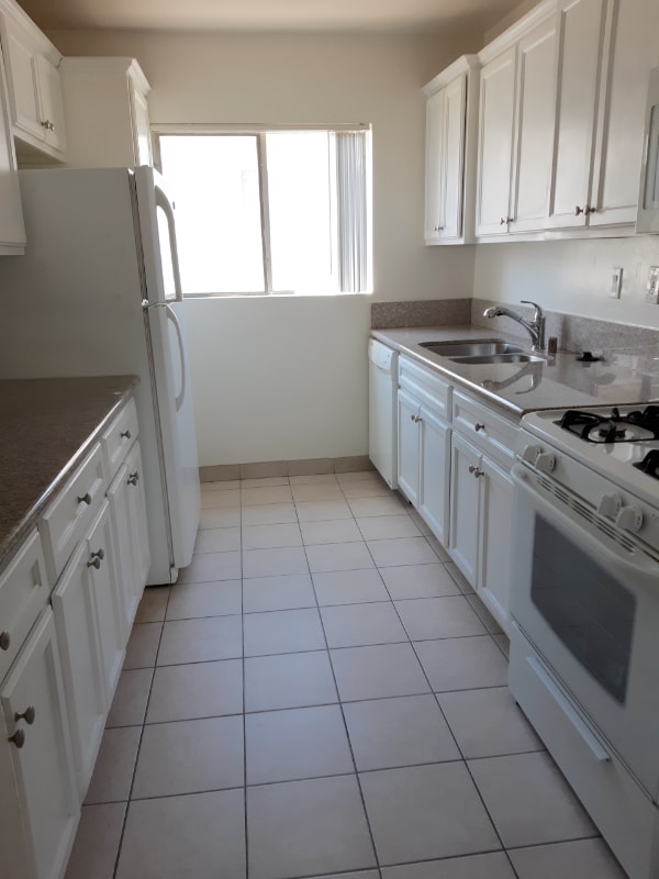 Building Photo - 4450 Murietta Ave