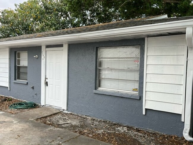 Building Photo - 3108 3rd St E