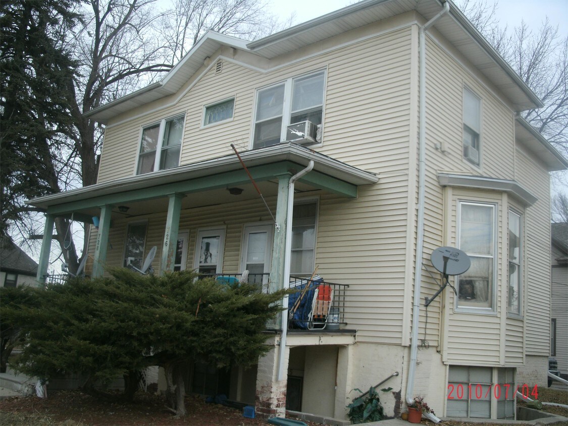 Primary Photo - 722-728 6th Ave
