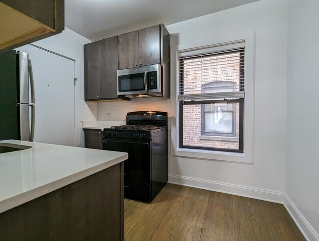 Foto del edificio - 2641 N Spaulding Ave