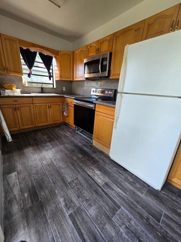 Primary Photo - 1006 N J St