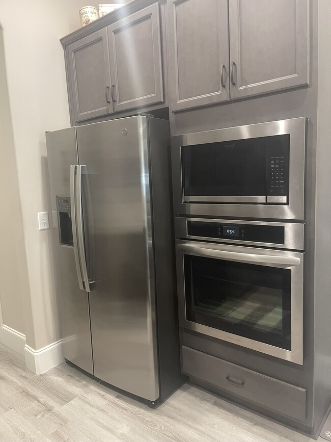 Building Photo - 126 Oasis Dr