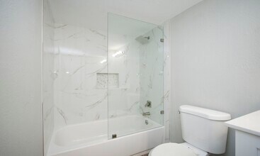 Building Photo - 17407 Autumn Trails Ln