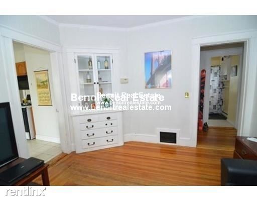 Foto del edificio - 11 Endicott Ave