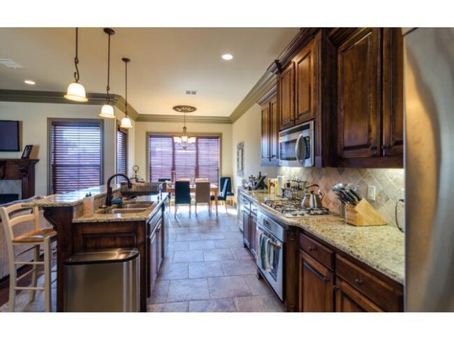Building Photo - **GORGEOUS HOME IN NORRIS FERRY SUBDIVISION**