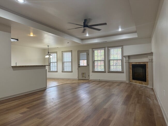 Foto del edificio - 6119 Stargate Cove