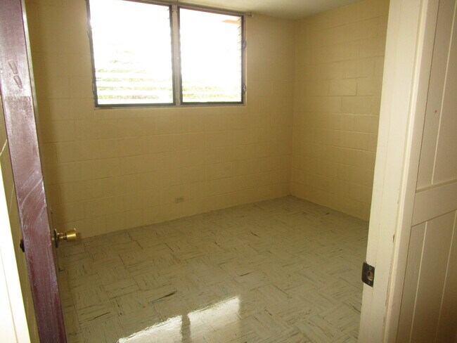 Building Photo - 94-102 Pupunohe St.