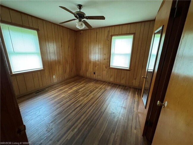 Building Photo - 600 Paw Paw Rd