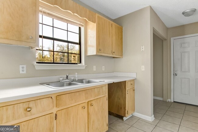 Building Photo - 510 S Orange Edwards Blvd