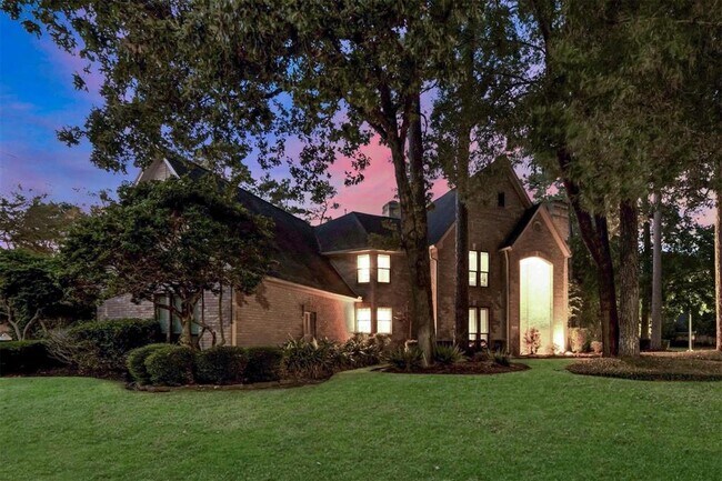 Foto del edificio - 2103 7 Maples Dr