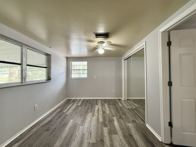 Foto del edificio - 2611 41st Ave N