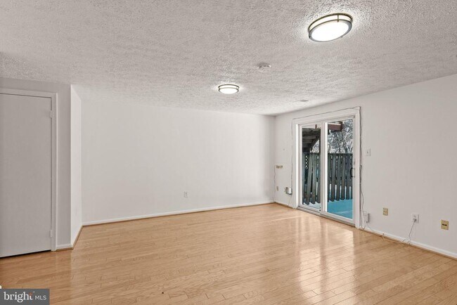 Foto del edificio - 14428 Black Horse Ct