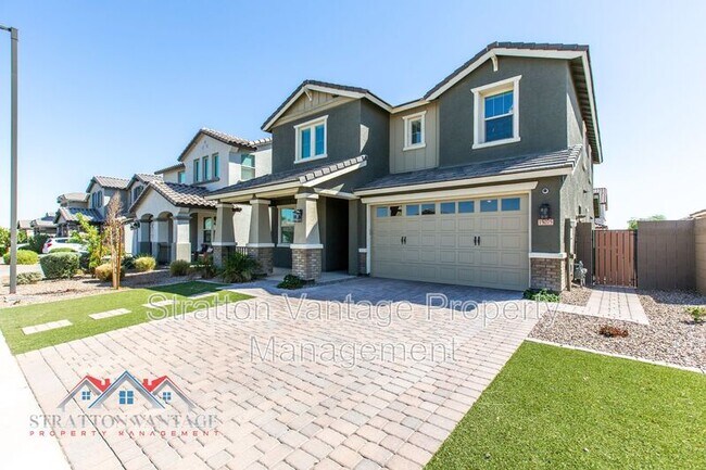 Building Photo - 15075 W McKinley St