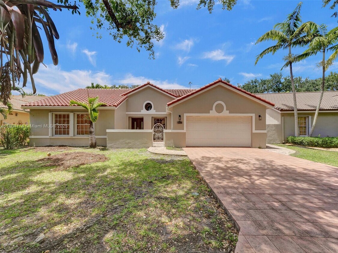 Foto principal - 8913 NW 194th Terrace