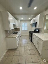 Building Photo - 1443 W Almond Ave