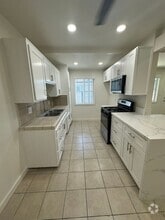 Building Photo - 1443 W Almond Ave