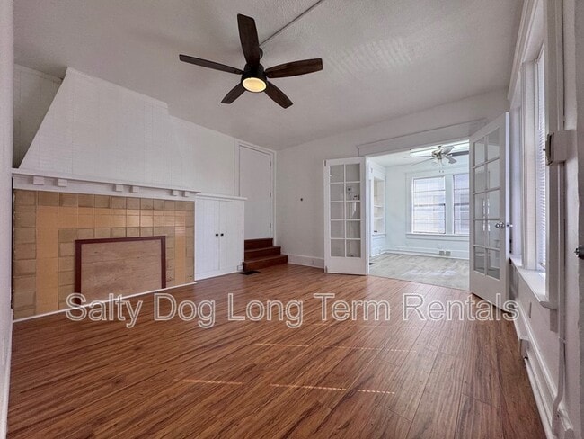 Building Photo - 436 N Grandview Ave