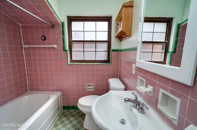 Building Photo - 3 br, 1 bath House - 5165 Leona Dr