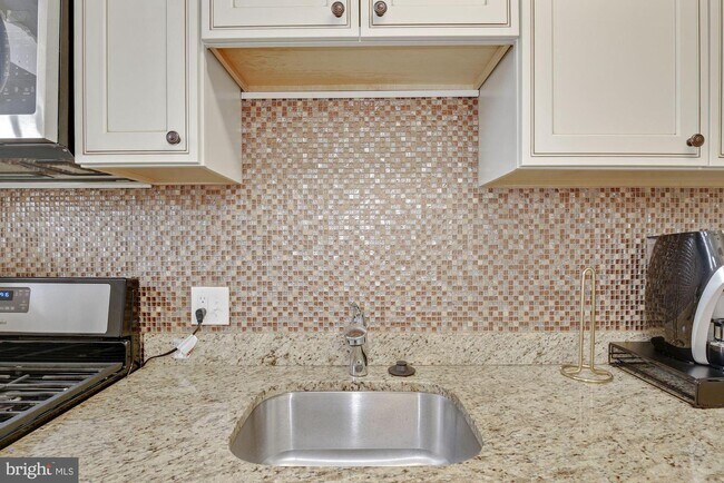 Foto del edificio - 843 Crittenden St NE