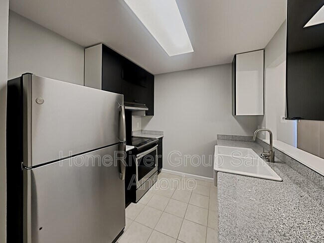 Building Photo - 6127 Lyndell Spring