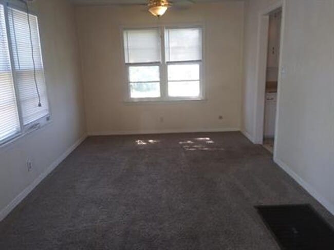 Foto del edificio - 305 N Belleview St