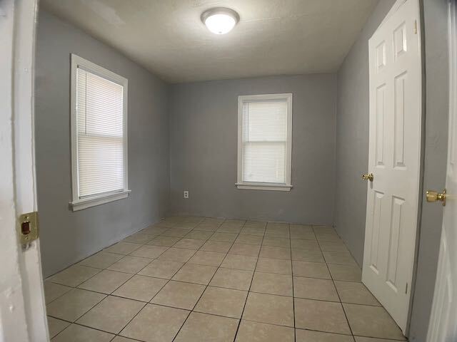Building Photo - Small 1 BR Home in East Peoria