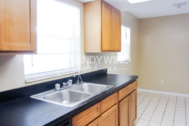 Foto del edificio - 6433 Sardina Blvd