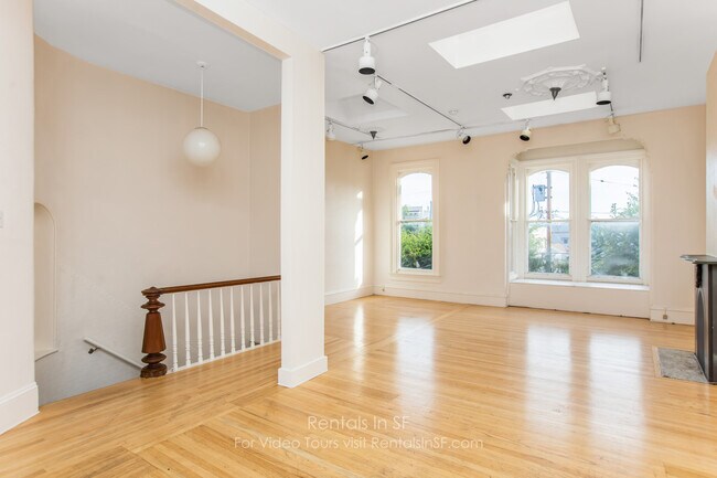 Building Photo - 214 Fair Oaks St