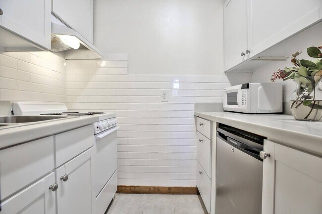 Foto del edificio - 1887 38th Ave