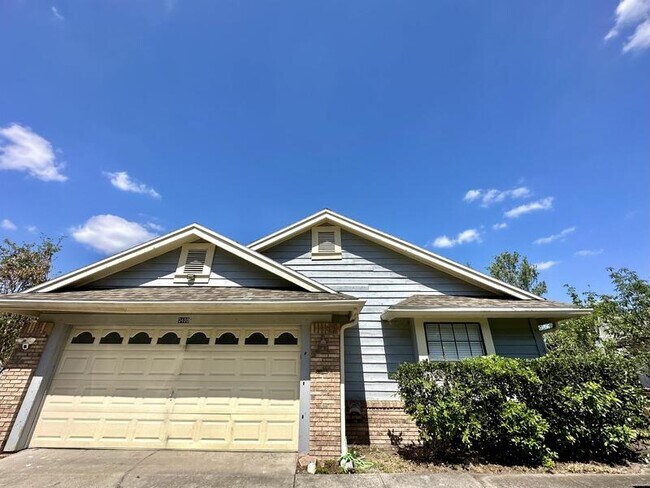 Building Photo - 3480 Exeter Ct
