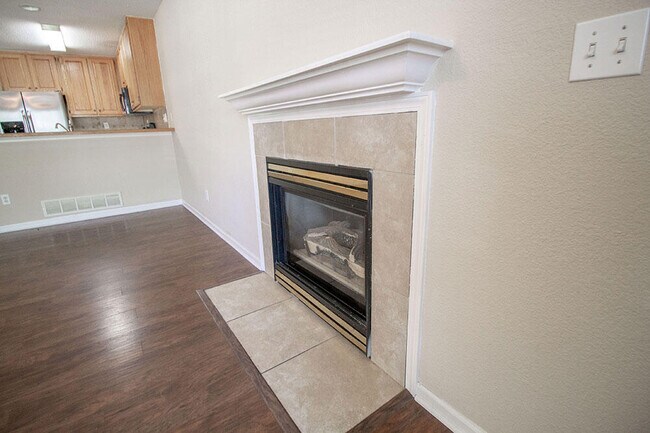 Foto del edificio - 1329 Valley Creek Ln