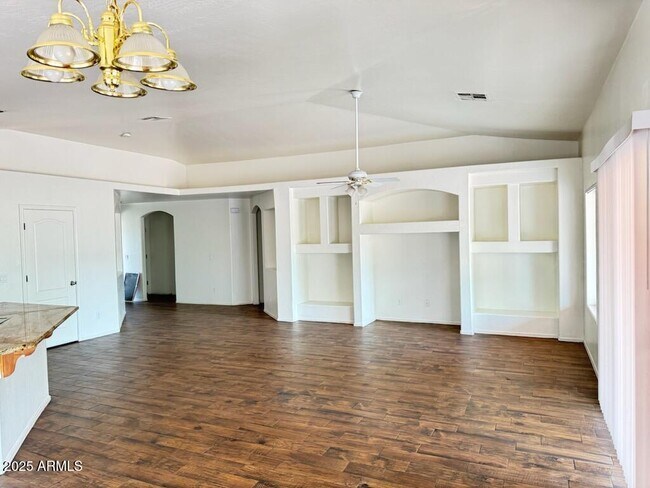 Foto del edificio - 2529 W Darrel Rd