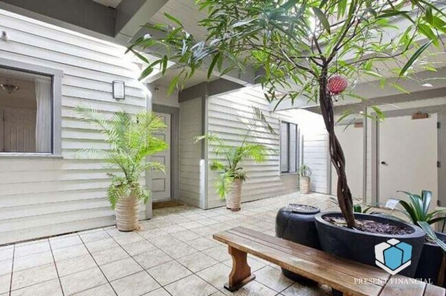 Foto del edificio - 3 br, 2 bath House - 1370 Valencia Street,...