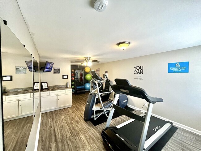 Foto del edificio - Lynn Haven Cove Apartments