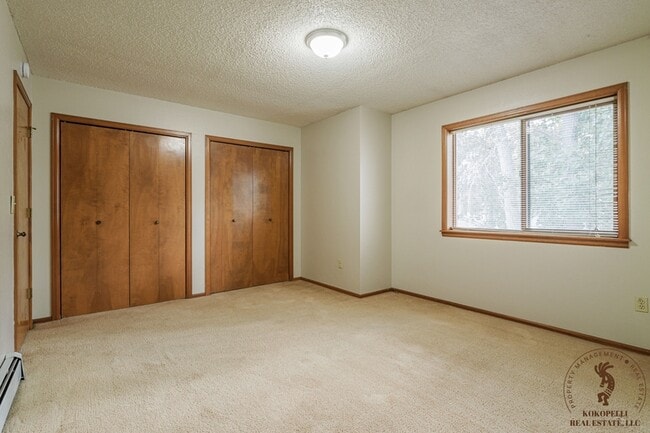 Building Photo - 1305 Wellington Ave