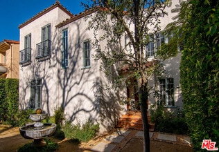 Building Photo - 6217 W 6th St