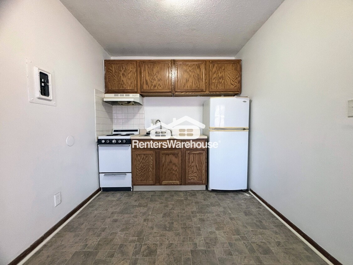 Building Photo - 1334 32nd St