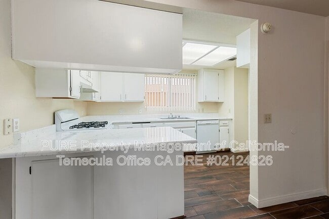 Building Photo - 28940 Calle Del Lago
