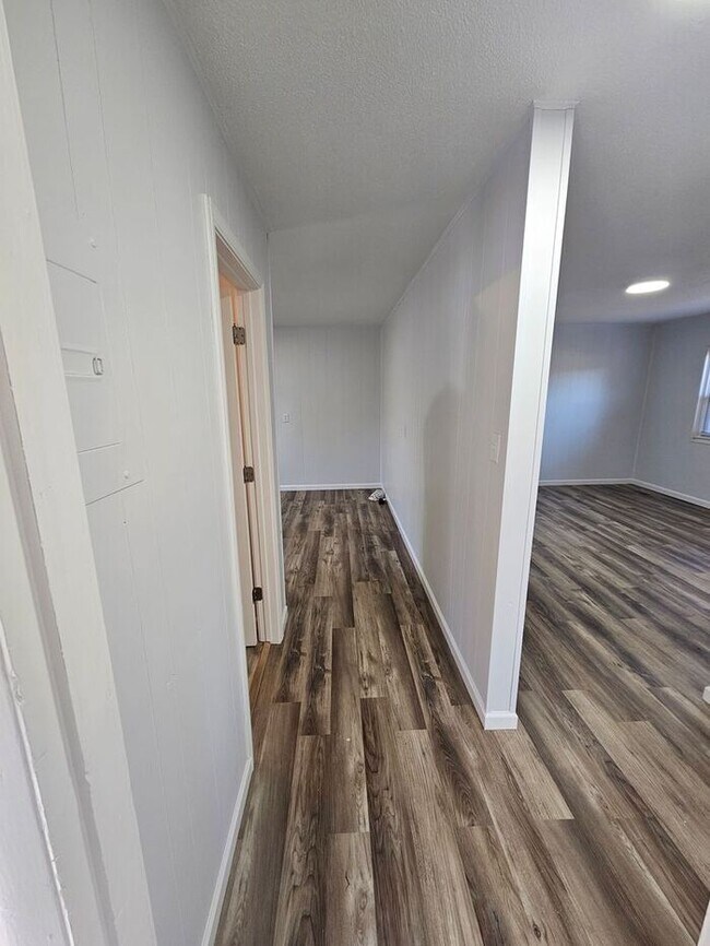 Foto del edificio - 2BD/1BA Unit in Newton!