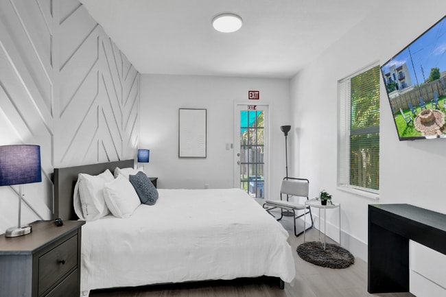 Foto del edificio - 1707 Fletcher St